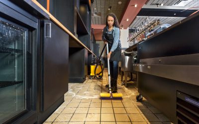 UniVac – Behind Bar Floor Cleaning 318d