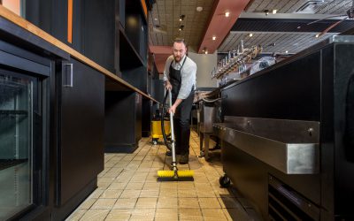 UniVac – Behind Bar Floor Cleaning